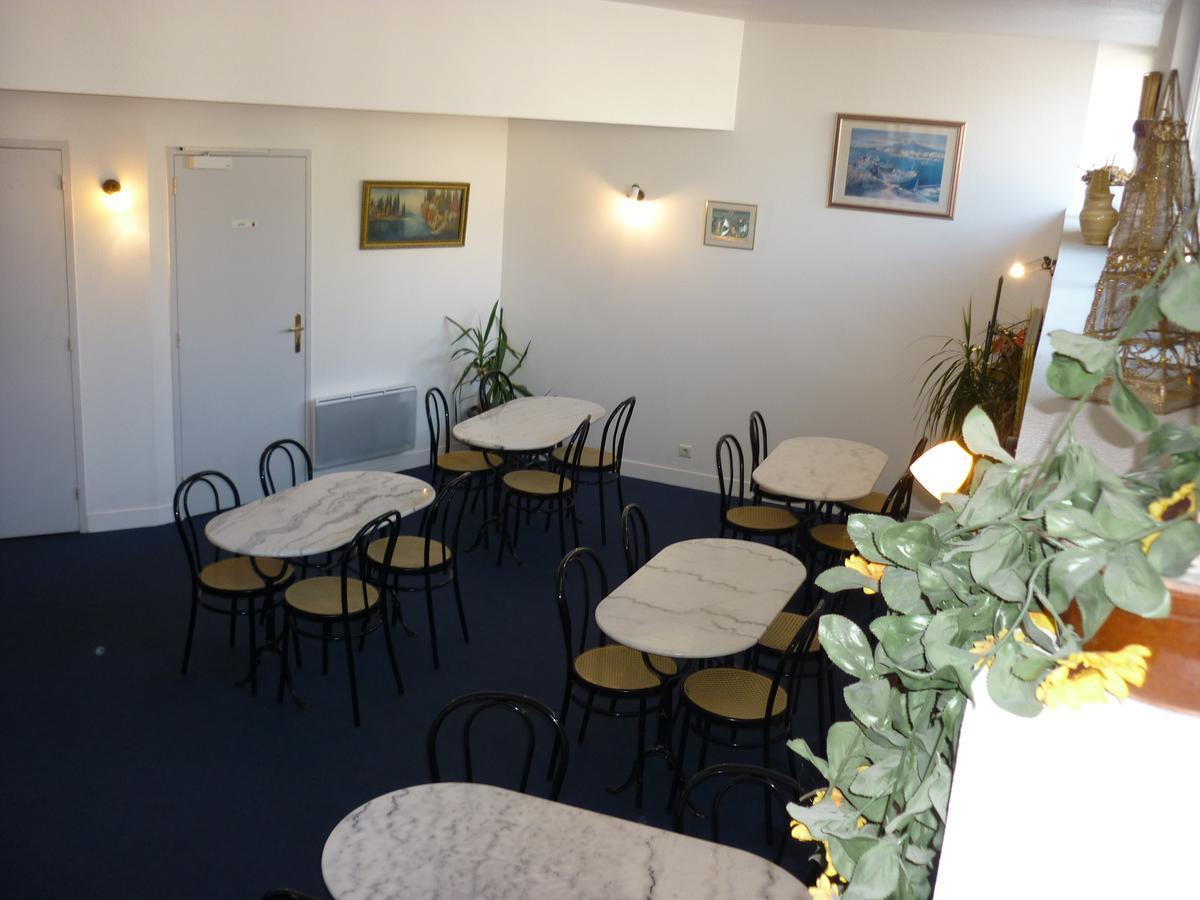 Hotel Neptune Montbard Eksteriør billede